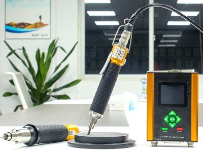 伺服電批加上機器人視覺，究竟是什么效果？-堅豐股份